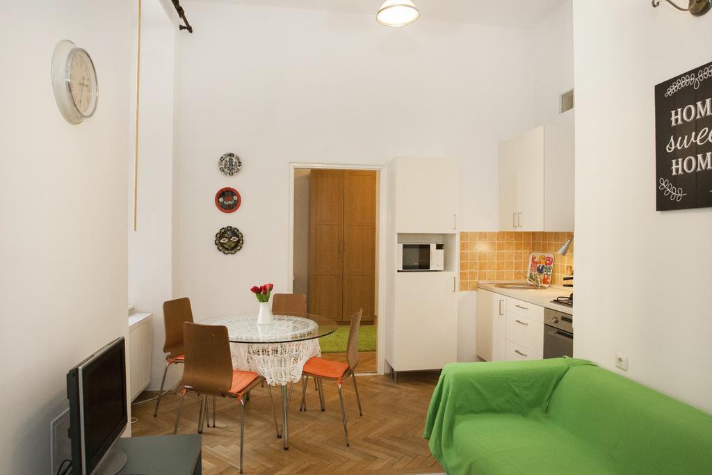 Carolyn Apartman In The Old City Budapeste Exterior foto