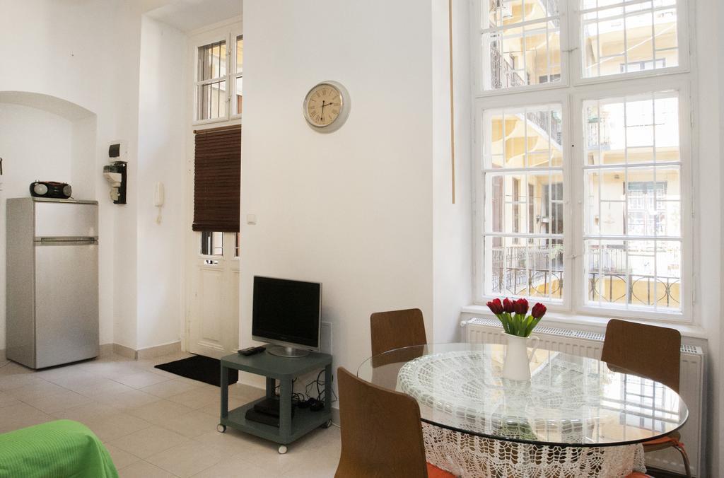 Carolyn Apartman In The Old City Budapeste Exterior foto