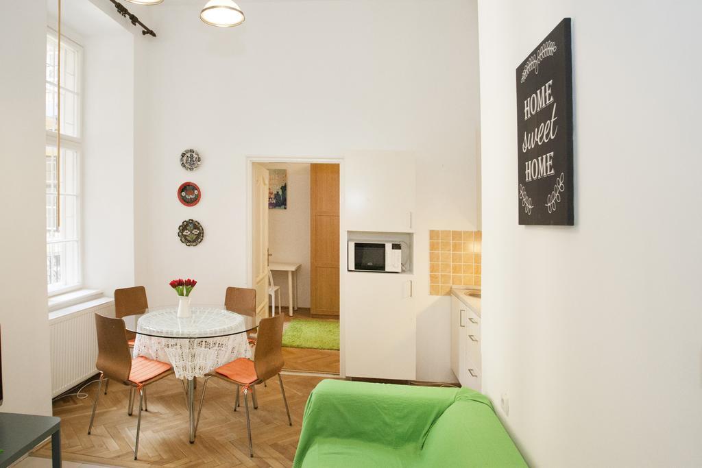 Carolyn Apartman In The Old City Budapeste Exterior foto